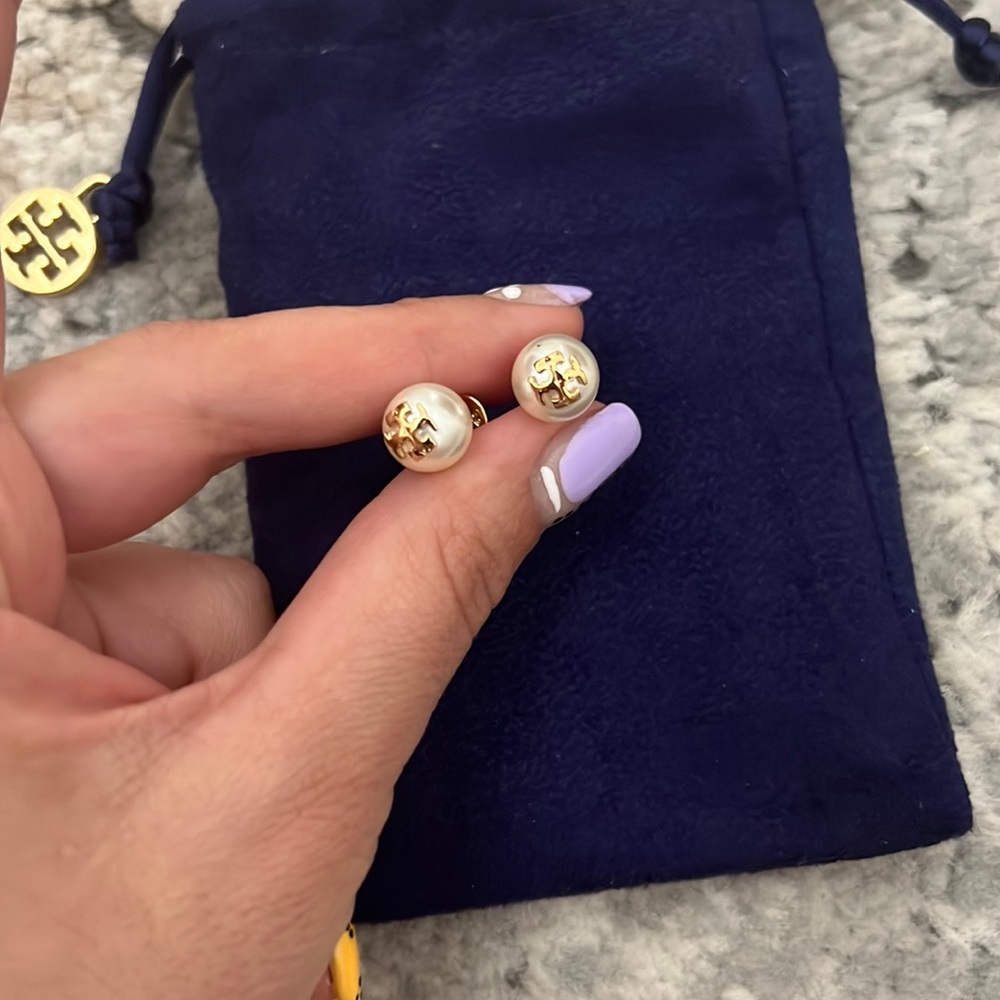Tory Burch CRYSTAL-PEARL STUD EARRING